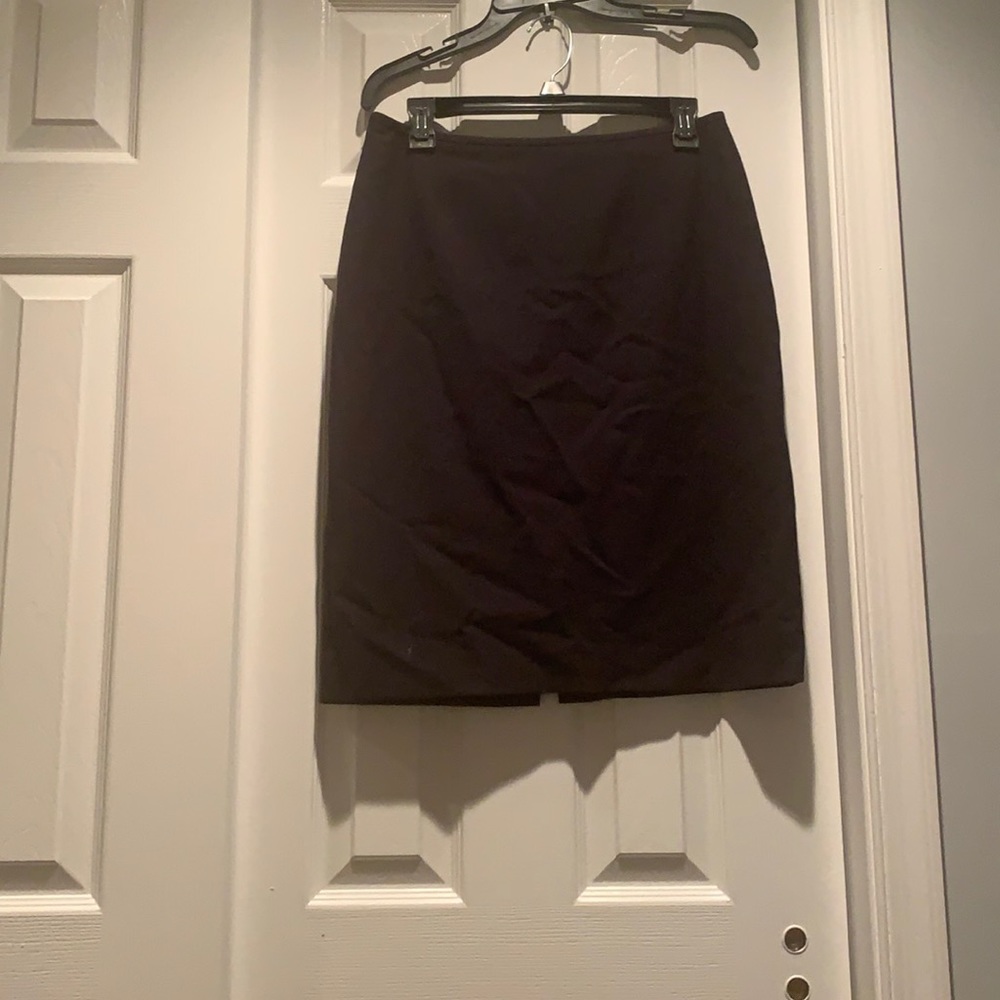 Calvin Klein pencil skirt size 6 in excellent condition!